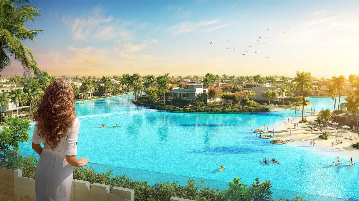 Aerial view of Azizi Venice's 18 km swimmable crystal lagoon and master community